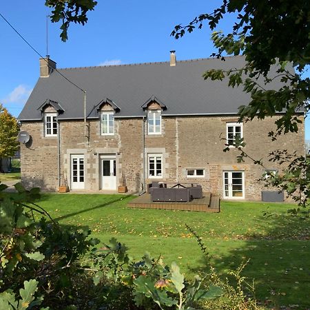 Welcoming And Peaceful Bed And Breakfast Fougerolles-du-Plessis Exterior foto